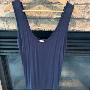 Cabi Women’s Navy Ribbed V-Neck Tank Top